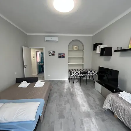 Giacomino Station Milan