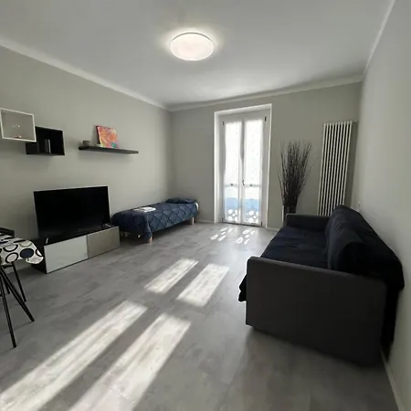 Giacomino Station Lägenhet *